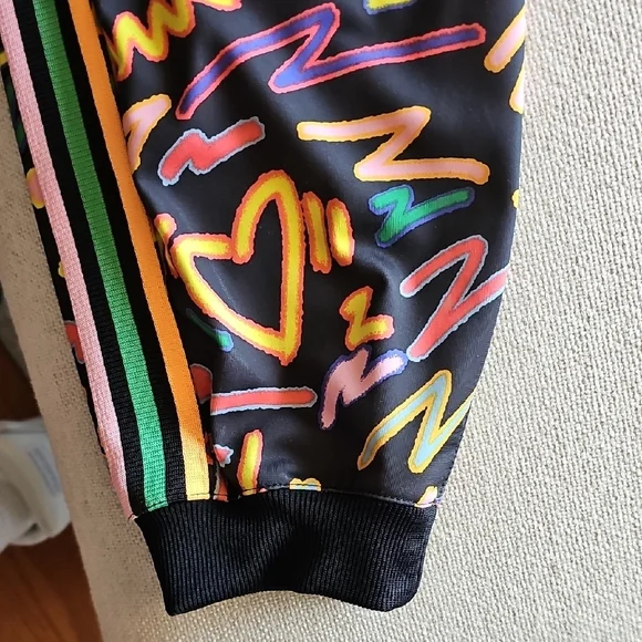 adidas Originals Vibrant Graphic Joggers - Picture 5 of 5